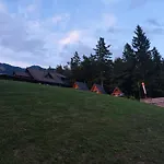 Airwood Glamping *