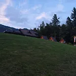 Airwood Glamping Chalet