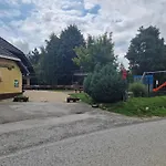 Airwood Glamping Chalet *