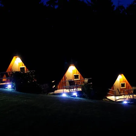 Airwood Glamping 木屋 Križe